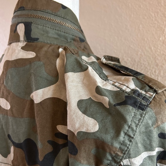Camouflage Women's Jacket - Picture 14 of 15